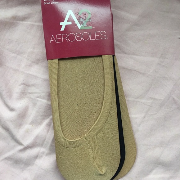 NWT 3 Pack (2 tan, 1 black) Aerosoles Shoe Liners - Picture 1 of 3